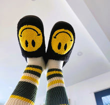 Load image into Gallery viewer, Smiley Slippers
