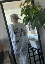 Load image into Gallery viewer, Je T'aime Crew
