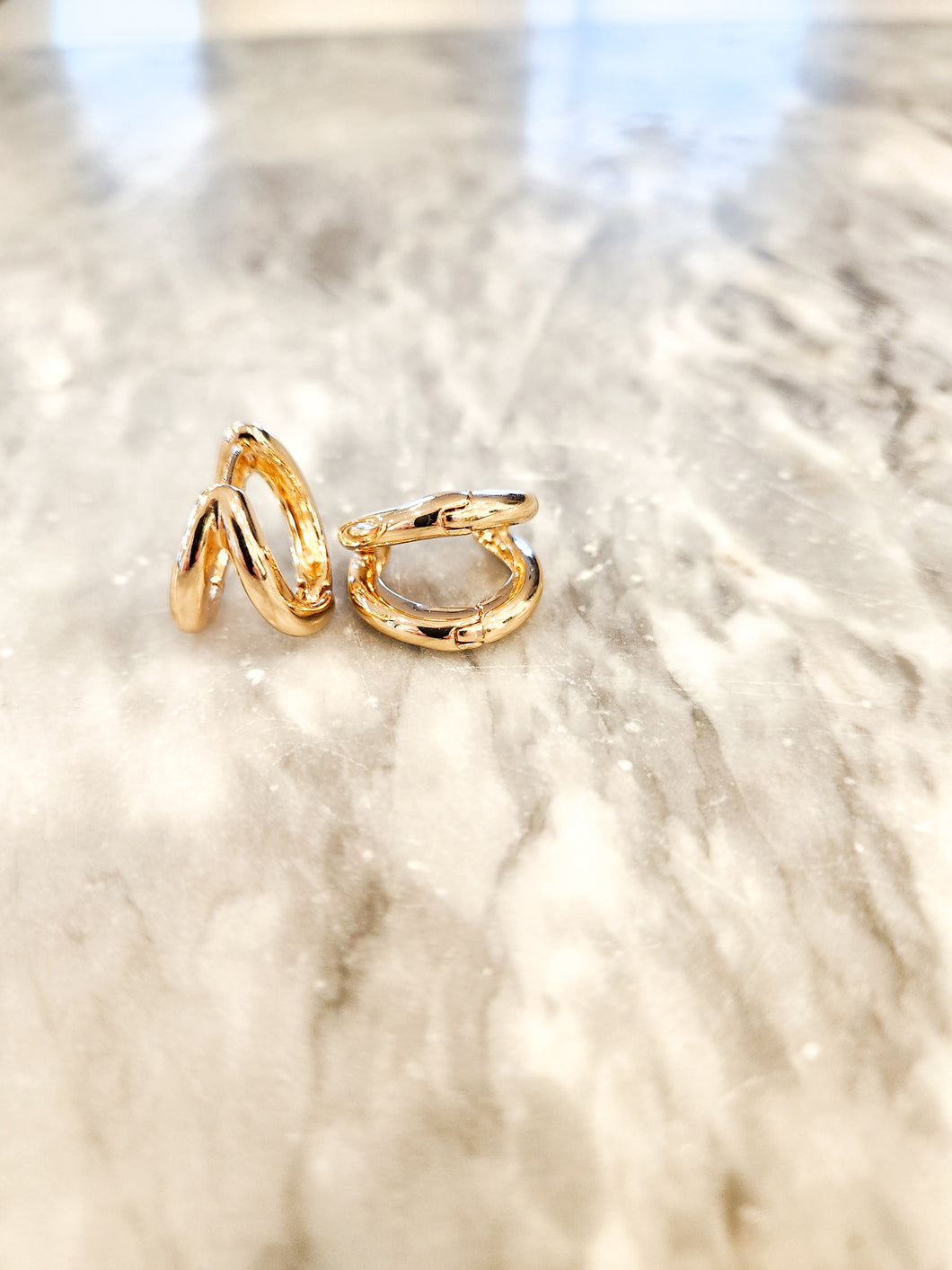 Claw Gold Mini Hoops