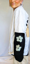 Load image into Gallery viewer, Daisy Longsleeve
